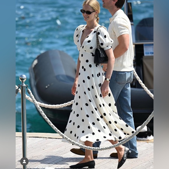 REFORMATION Naira Dress in Pluto Dot 4 - Picture 3 of 10